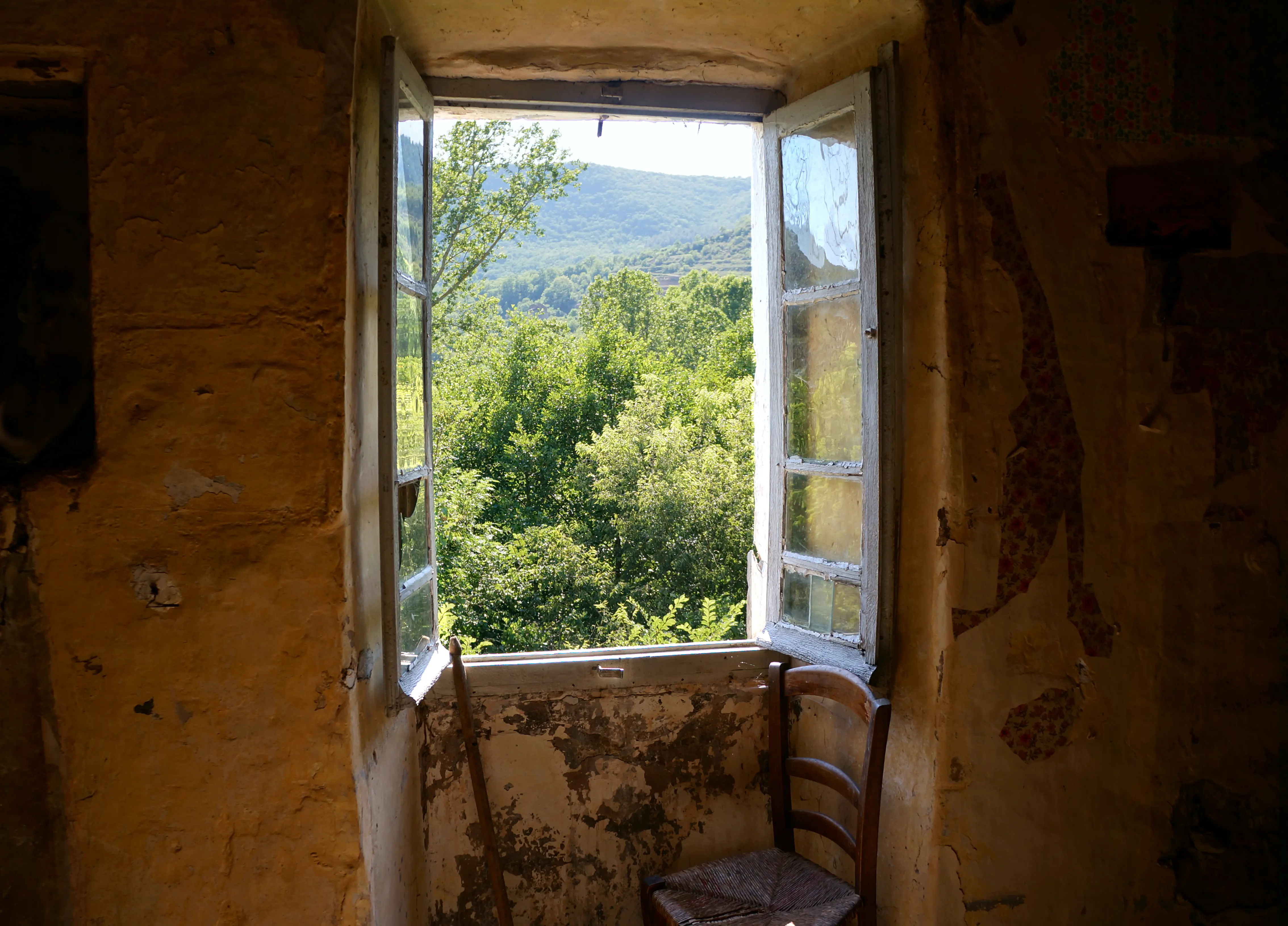 Maison Monji – vue intérieure, rénovation, bâtiment ancien, rural